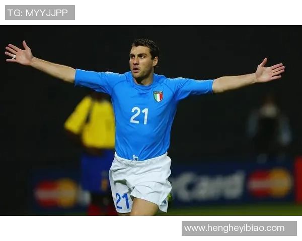 轰鸣的足球明星背后的故事与成就揭秘